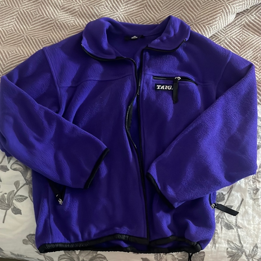 Vintage 90s Taiga Polartech Fleece